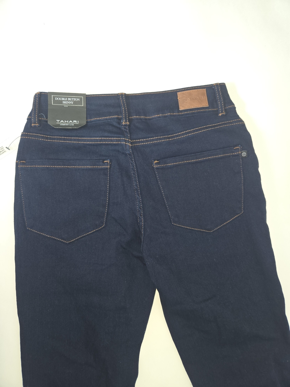 Tahari Dark Indigo Skinny Jeans- Double Button Women Size 4 NWT - Picture 4 of 13